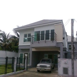 รับเหมาก่อสร้าง บ้าน / อาคาร / ถนน / โรงงาน
