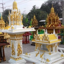 ศาลพระภูมิขนาดกลาง
