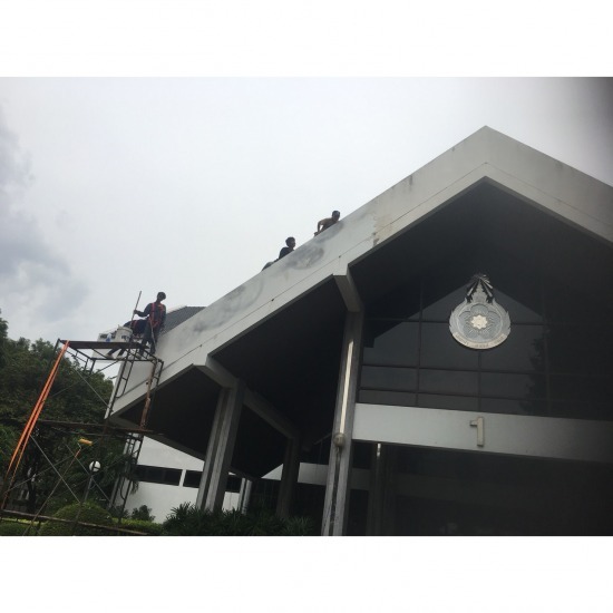 Roofing by the roof. Roofing style  Roof design 