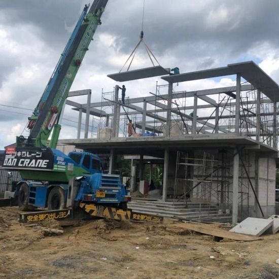 รับสร้างบ้าน precast ชลบุรี รับสร้างบ้าน precast ชลบุรี  ผู้รับ เหมา Precast  โรงงานผลิตแผ่นพรีคาสท์  บ้านพรีคาสท์  รับติดตั้ง precast  โรงงาน precast ชลบุรี  ผนัง Precast ราคา  ขาย Precast 