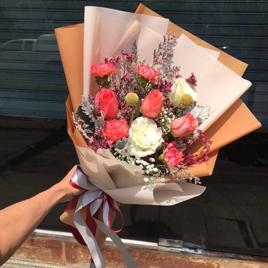 รับจัดดอกไม้ ส่งฟรีกรุงเทพ รับจัดดอกไม้ เดลิเวอรี่  จัดดอกไม้ ส่งฟรีกรุงเทพ  รับจัดช่อดอกไม้สด  รับจัดกระเช้าดอกไม้  รับจัดแจกันดอกไม้  รับจัดพวงหรีด ราคาถูก 